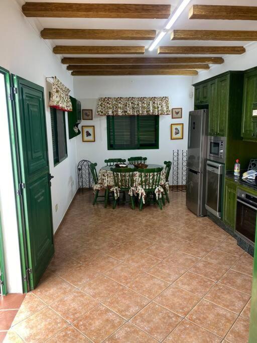 La Finca. Casa En Ciudad. Zona Residencial Muy Tranquila Ferienhaus Telde